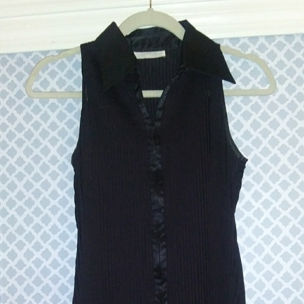 women's black vest
